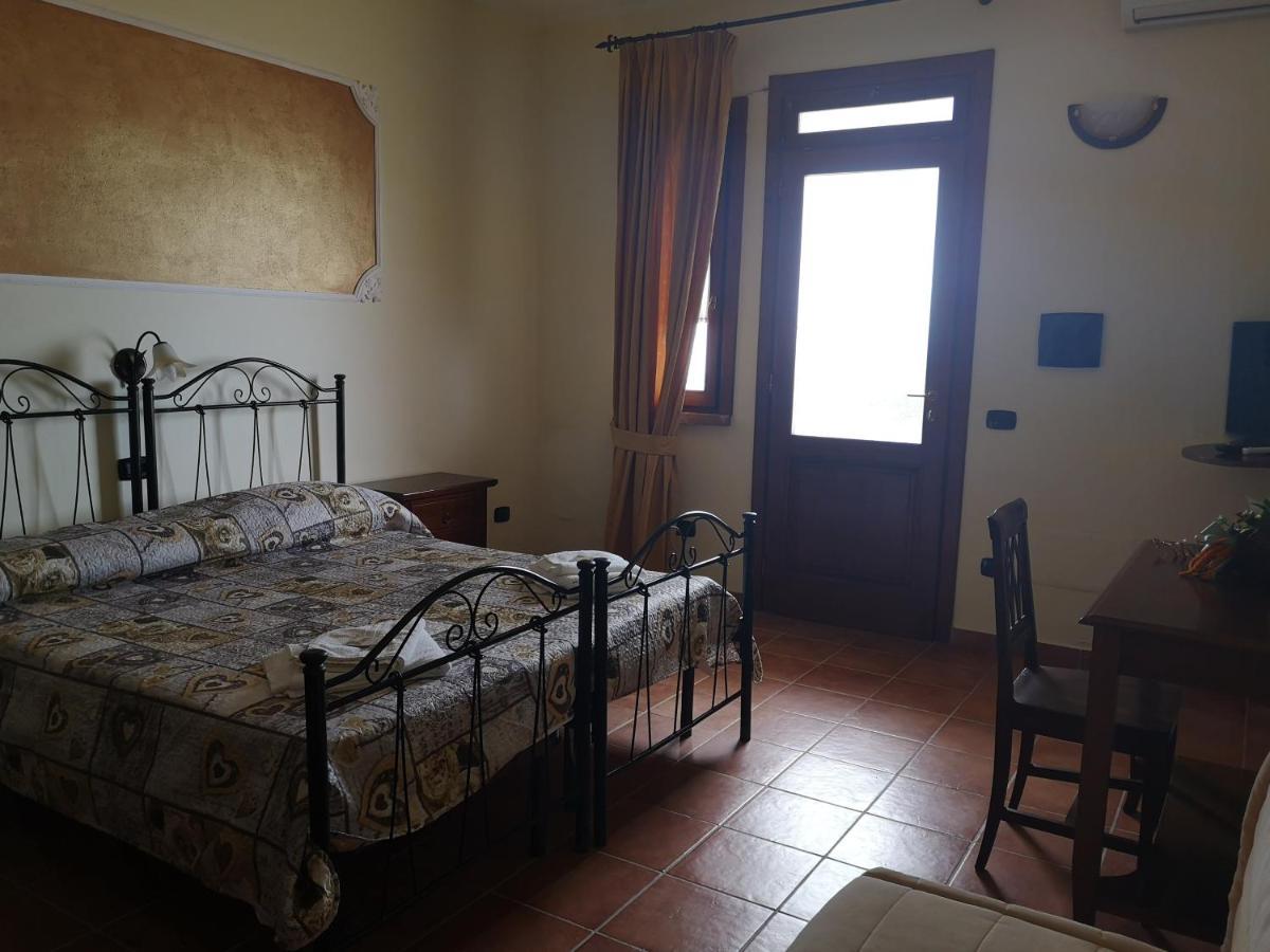 Agriturismo Catena Ciro Eksteriør billede