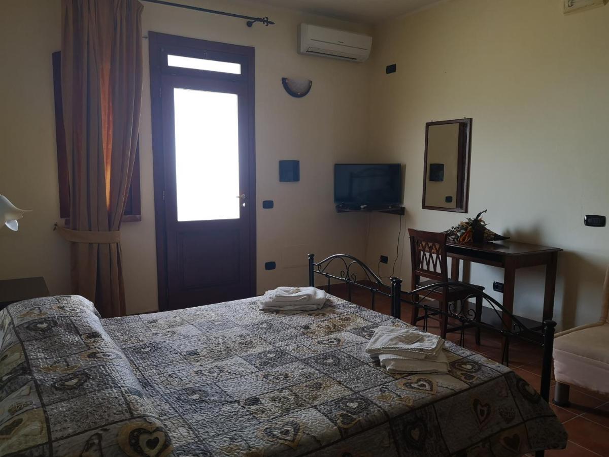 Agriturismo Catena Ciro Eksteriør billede
