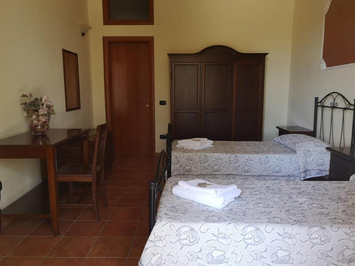 Agriturismo Catena Ciro Eksteriør billede